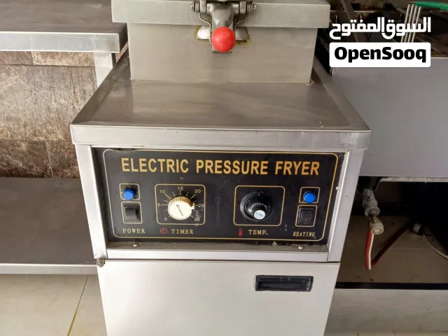 عدة مطعم للبيع