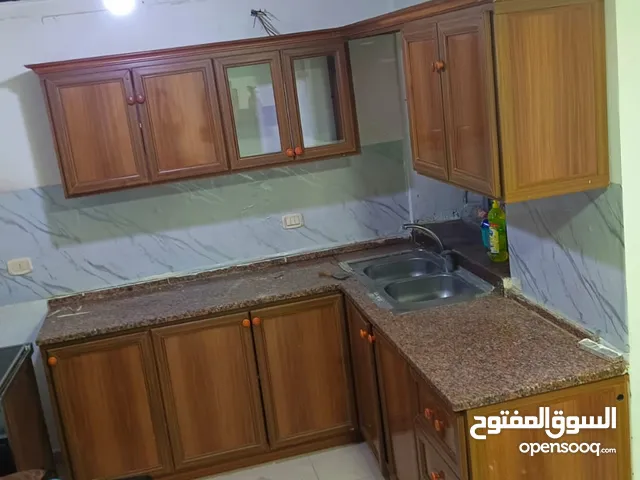 مطبخ المنيوم بحاله ممتازه