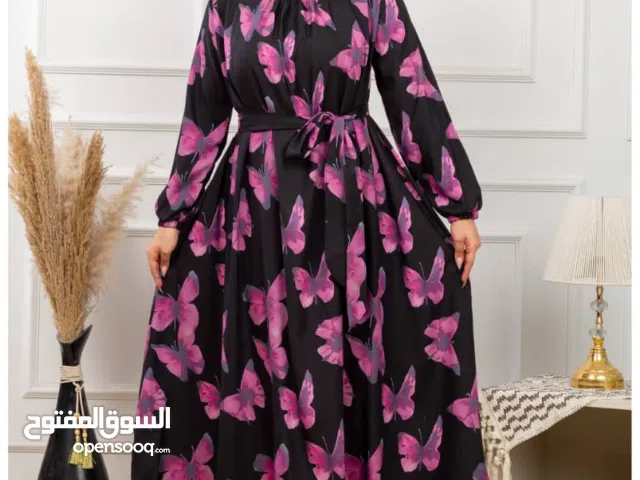 ملابس بناتي