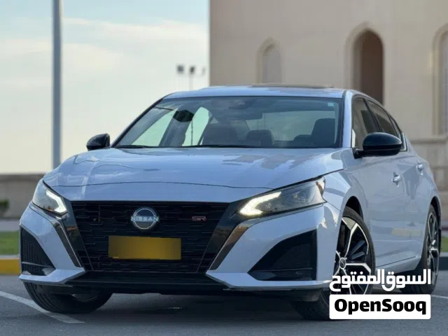 2023 نيسان التيما SR