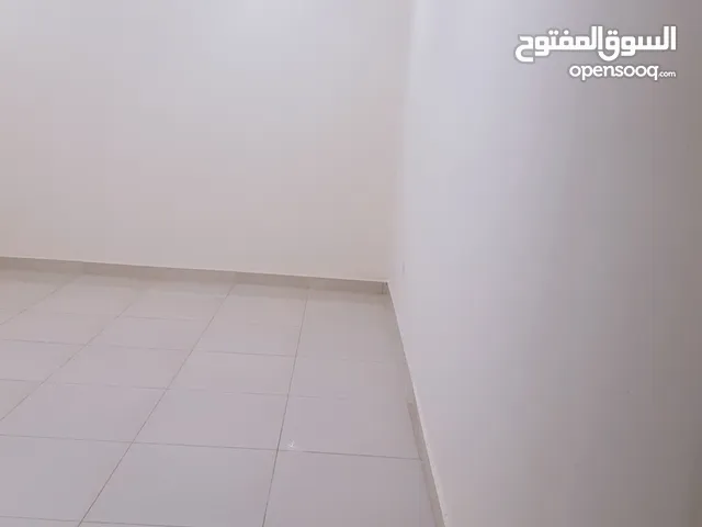 ستوديو بالغرافة شامل وبدون عمولة
