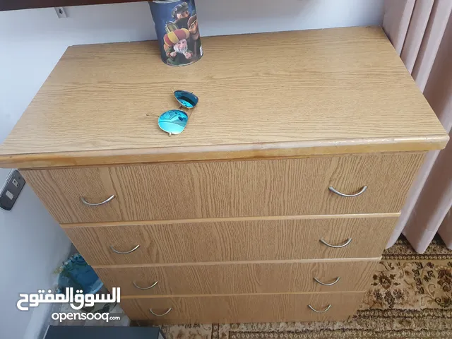 خزانه او دولاب 4 دروج للبيع ماليزي