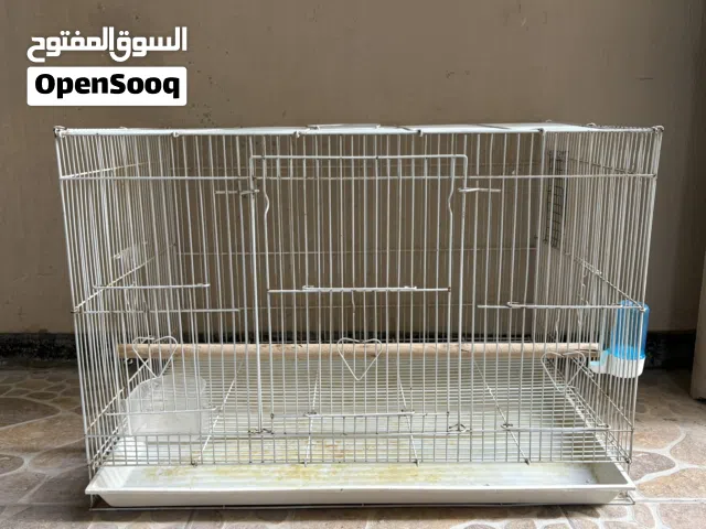 قفص مستعمل فيه فتحه ميدان