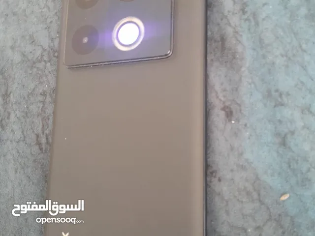 Infinix Note 40 Pro 256 GB in Amman