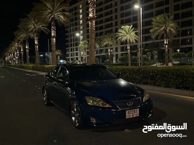 Lexus is250