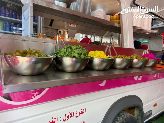 باص مرسيدس مفصل مطعم للبيع