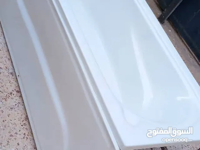 سلام عليكم بانيو شبه اجديد طول مترو ونص وعرض 70 متر للبيع مكان وادي الربيع