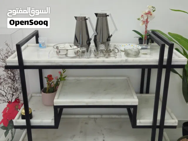 طاولة تقديم