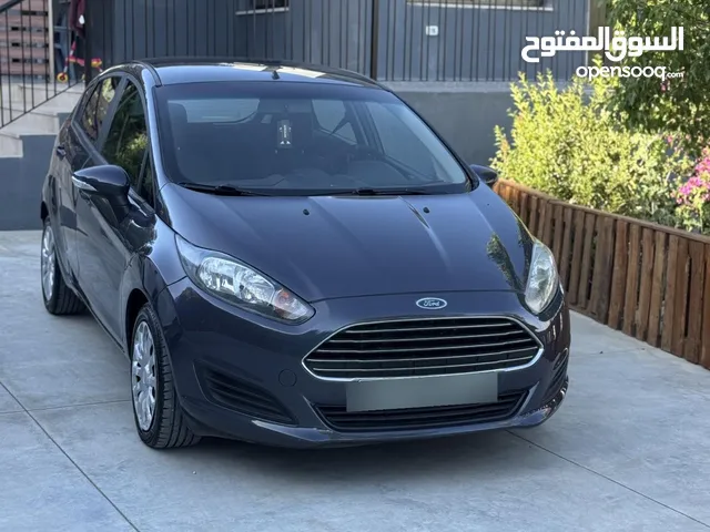 فورد فيستا موديل 2013 متور 1600 اوتماتيك السيارة محولة بلكامل متور و جير و بودي 2016