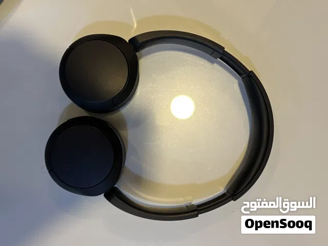 Sony headset all black ( clean as new ).