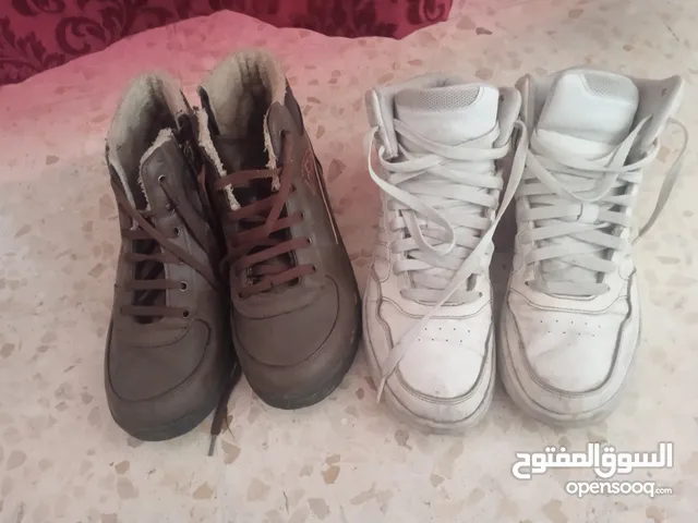 احذيه ولادي التنين ب سعر 8
