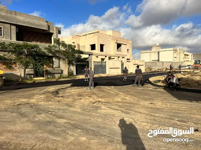 للبيع قطعة أرض سكنية في مدينة طرابلس منطقة الهضبة القاسى مقابل وزارة الثقافة