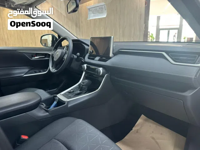 2025 تويوتا راف فور GX