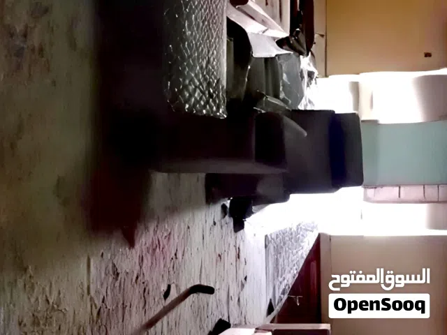العنوان: طقم كنب (كورنر/متصل) فخم باللون البني بحالة ممتازة للبيع نص الإعلان: السلام عليكم ورحمة ال