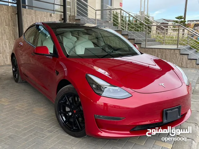 tesla model 3 standard plus 2022 (داخل ابيض)