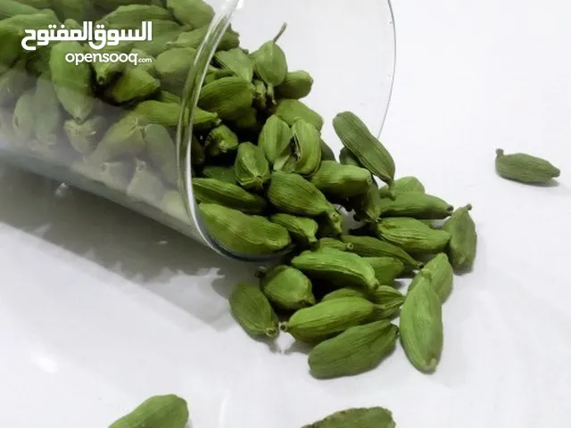 باقة تصدير فاخرة: عسل الزعتر + الزعفران الإيراني + الهيل الأخضر