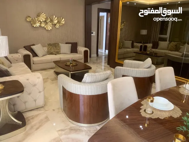 شقة مميزة للبيع  (فلل معلقة) افضل كمباوند في عمان 