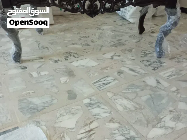 طاولة سفرة بدون كراسي ووطاولة وسط بزخارف هندية للبيع