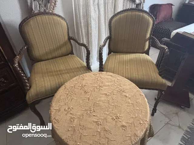 طقم كرسين و طاوله