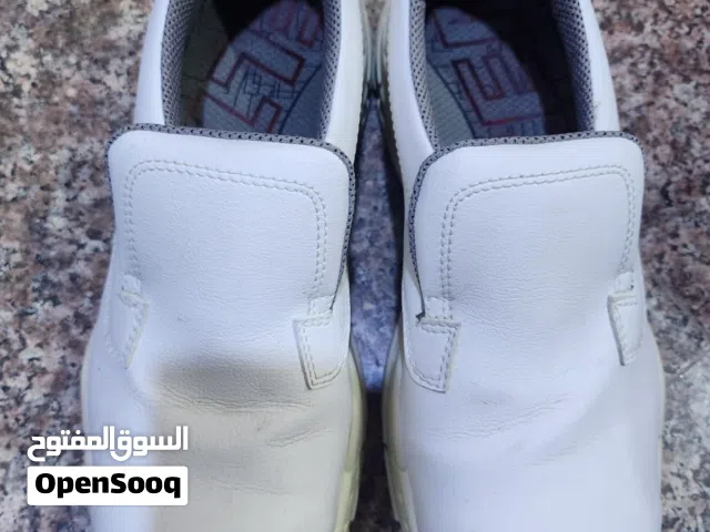 حذاء سيفتي بالة