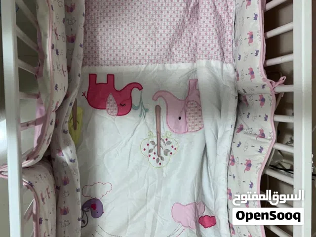 تخت للبيع قابل للتفاوض في السعر