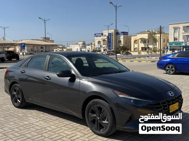 2021 هيونداي النترا Limited