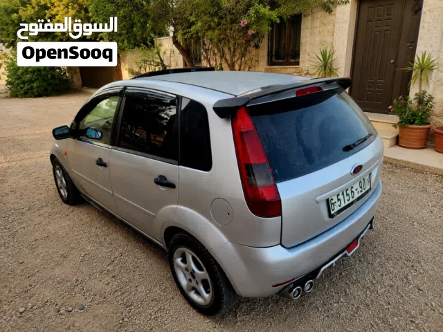 2004 Ford Fiesta Standard