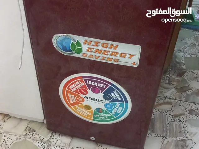 ثلاجة صغيرة للبيع