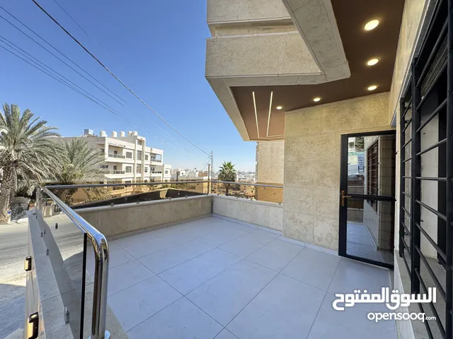 220 m2 4 Bedrooms Apartments for Sale in Amman Al Bnayyat