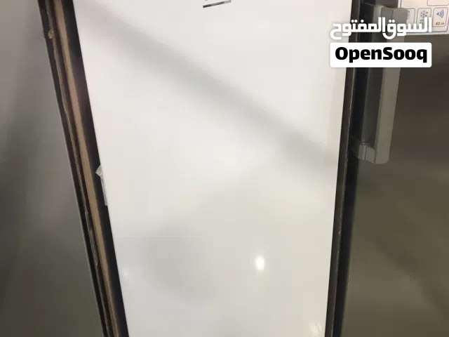 فريزر سعر حررررررررق فريزر beko 5 ادراج بمساحه داخليه 168 لتر لون ابيض بخاصية تبريد بلهواء No Frost