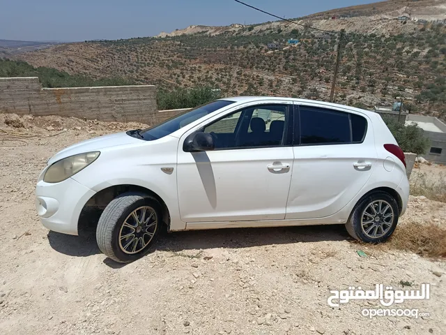 هيونداي شيكات
