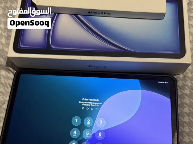 Apple iPad Air 13 512 GB in Abu Dhabi