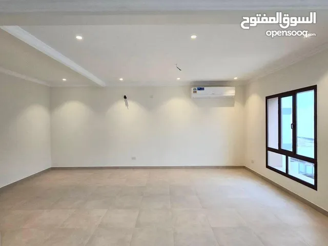 430 m2 4 Bedrooms Villa for Sale in Central Governorate Sanad