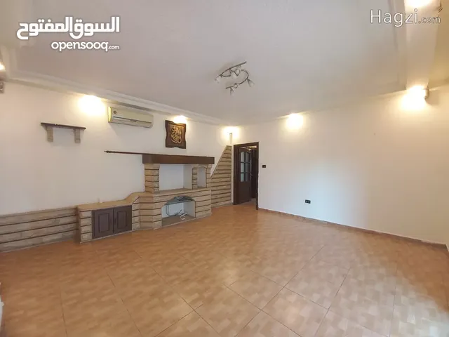 شقة غير مفروشة للإيجار 220م2 ( Property 16999 ) سنوي فقط