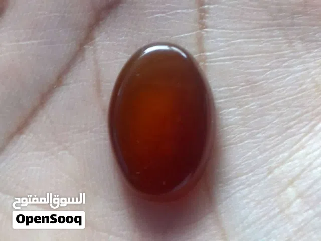 احجار كريمه اصليه الي يريد يبادل بالاحجار او عنده خاتم ابادل