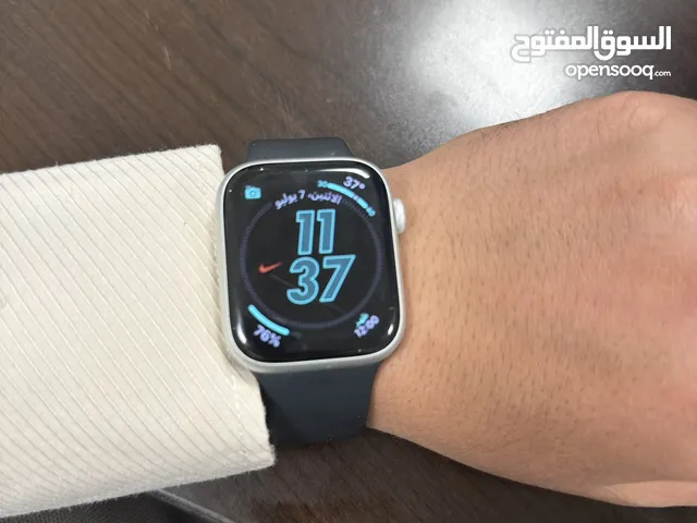 ساعة ابل سريس 8 بحالة فوق ال ممتازة مافيهاش أي مشكلة بطارية 91% مقاس كبير 45 مم (بدون فصال نهائي)