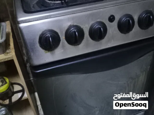 طباخ مطبخ وثلاجة وغيرها للبيع بسبب السفر