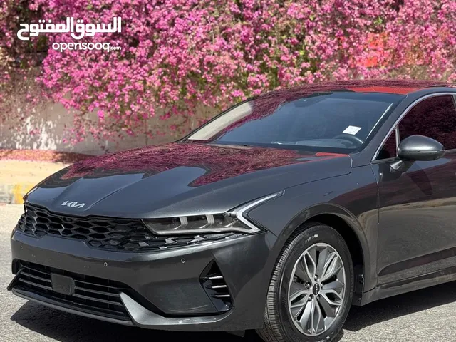 Kia K5 HYBRID 2022 فل الفل بانوراما عداد قليل 35 ألف شبه زيرو