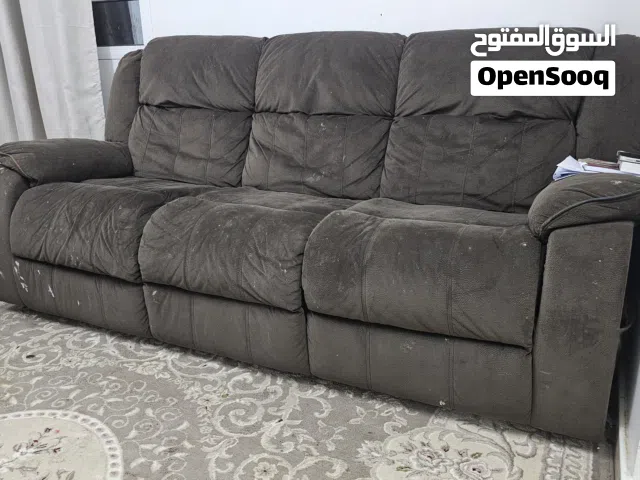 كنبات و طاوله تلفاز و طاوله متعددة الاغراض زجاج