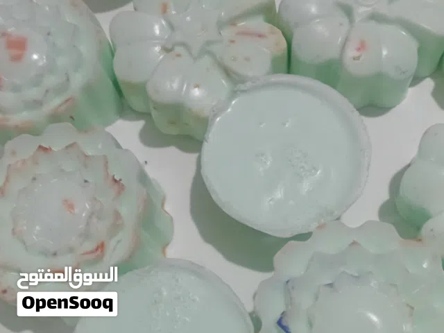 يوجد لدينا جميع صابون عنيه البشره غسيل ايدي