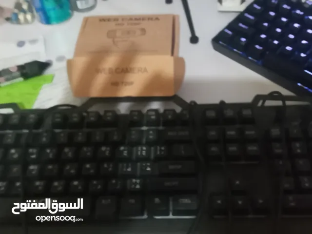 كاميرا hd 720 مع كيبورد قيمنه شغالين ما في ولا خراب
