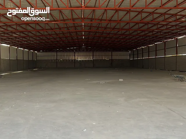 للايجار مخزن ارضي في الشويخ الصناعية مميز