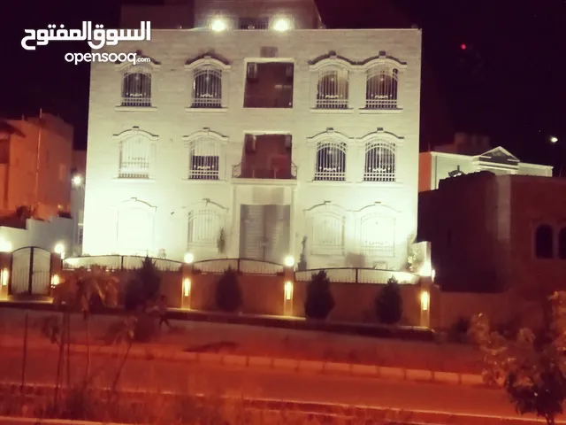 210 m2 4 Bedrooms Villa for Rent in Zarqa Madinet El Sharq