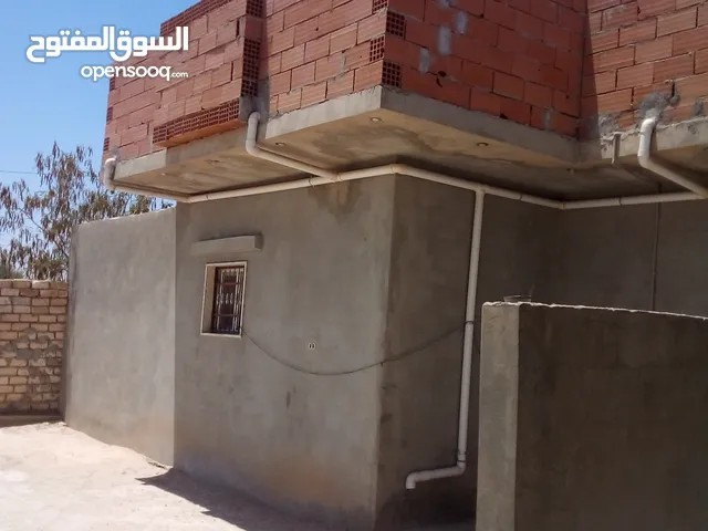 1000 m2 More than 6 bedrooms Townhouse for Sale in Gharyan Other