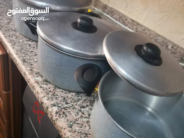 3 طناجر بحالة جيدة