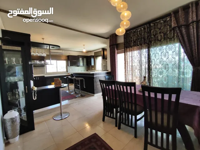 210 m2 3 Bedrooms Apartments for Rent in Ramallah and Al-Bireh Ein Musbah