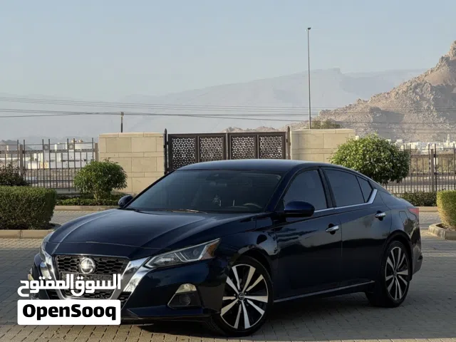 Used Nissan Altima in Al Dakhiliya