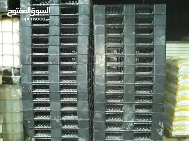 طبالي بلاستيك جديدة قياس 130×110 لون اسود تحتل ثلاثة طن