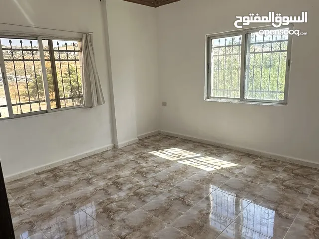 شقق للإيجار في جرش شقة مطلة وفاخرة للايجار