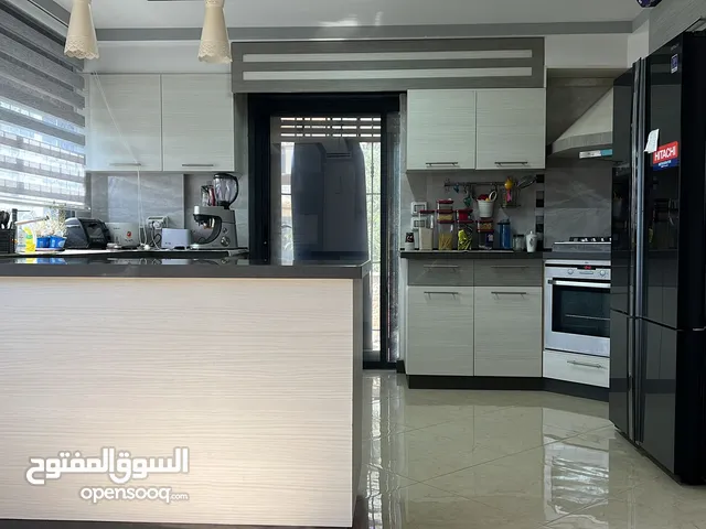 140m2 2 Bedrooms Apartments for Rent in Ramallah and Al-Bireh Other